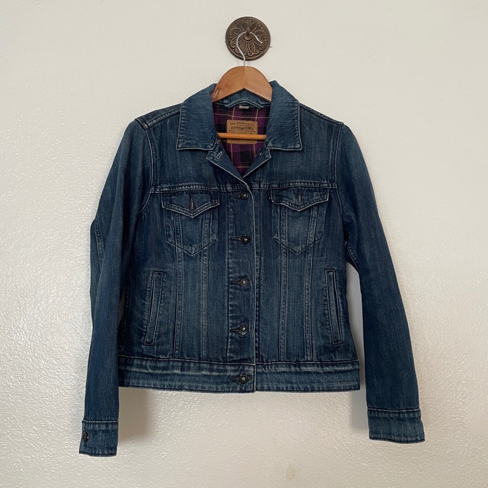Levis Womens Medium Wash Flannel Lined Denim Trucker Jacket Purple Plaid Size M